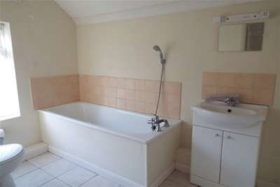 3 bedroom Flat to re...